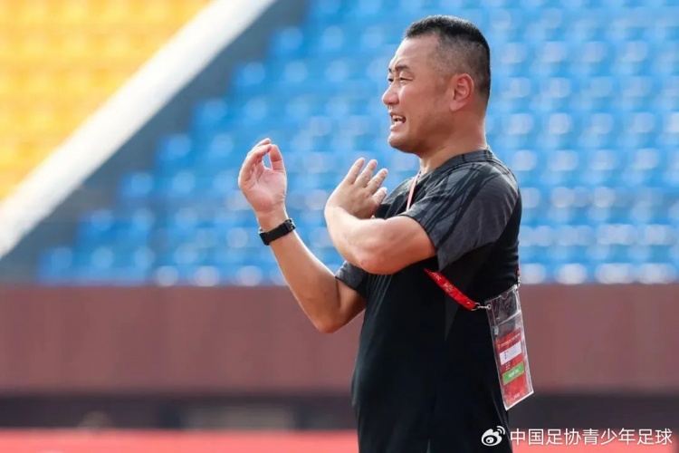  上村健一：中國孩子比起日本有先天身體優勢 培養球員要“五環”