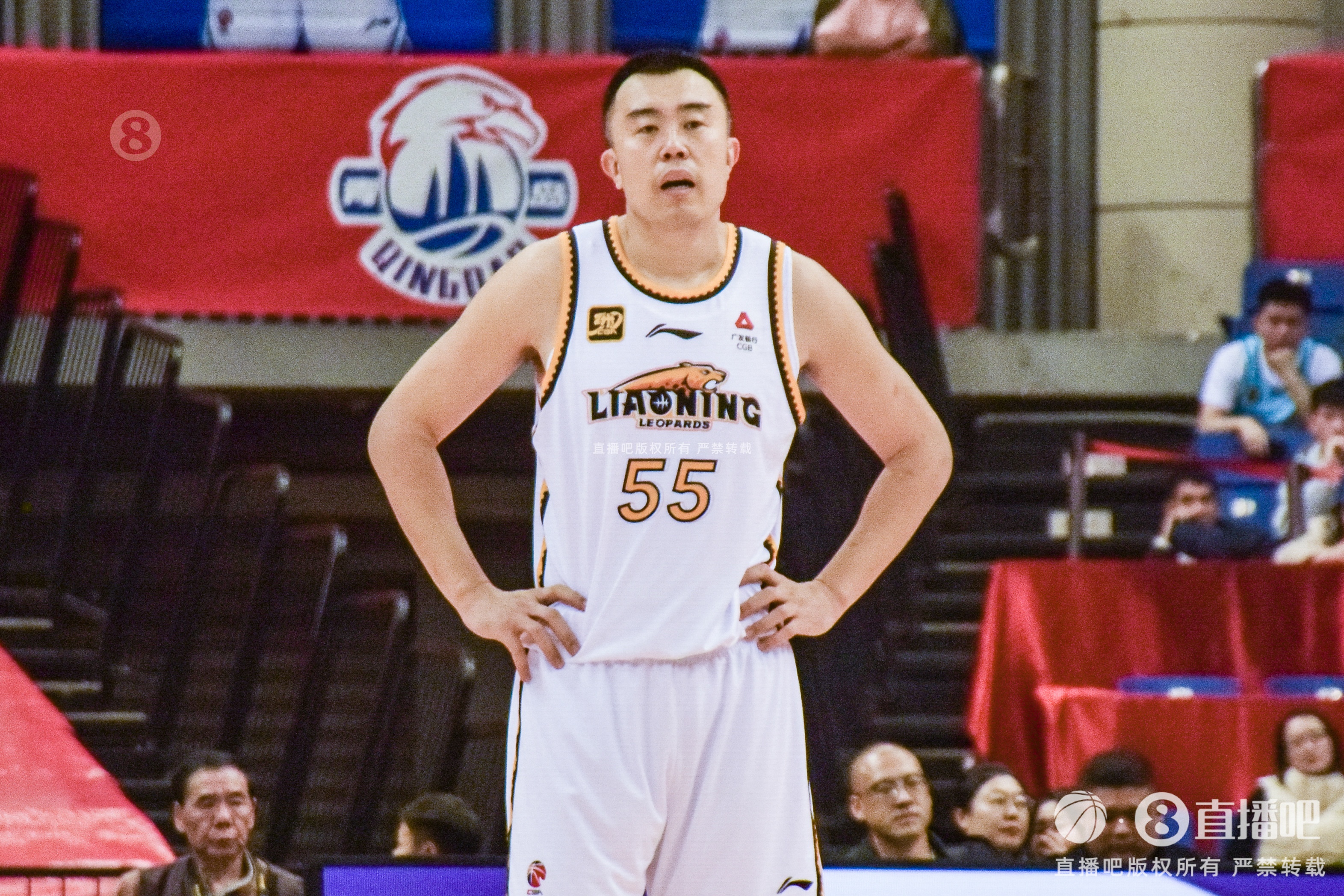  老將盡力了！韓德君5中4高效拿下14分6籃板
